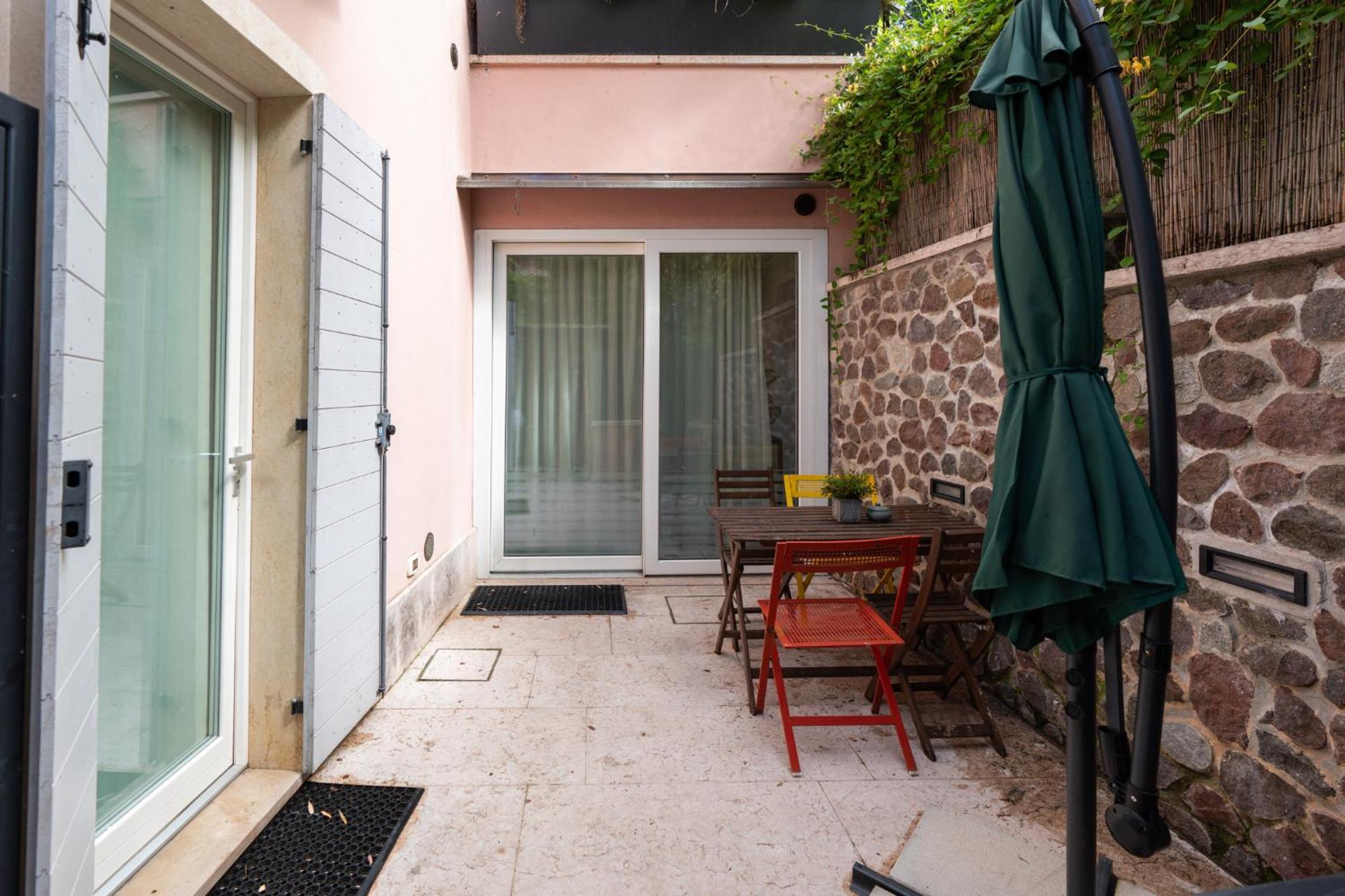 Corte Angelini By Postcardsfrom Castelnuovo del Garda Exterior photo