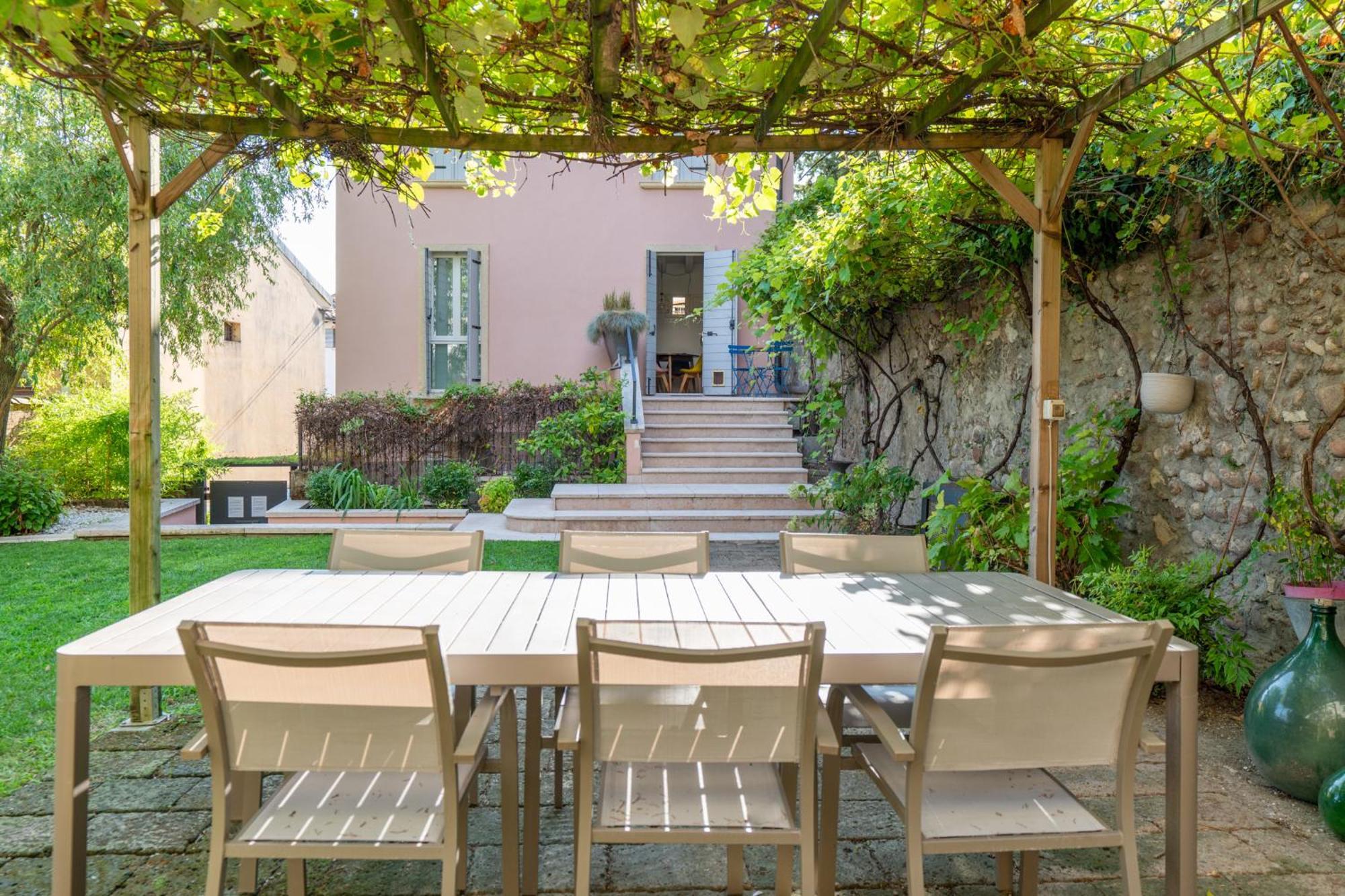 Corte Angelini By Postcardsfrom Castelnuovo del Garda Exterior photo